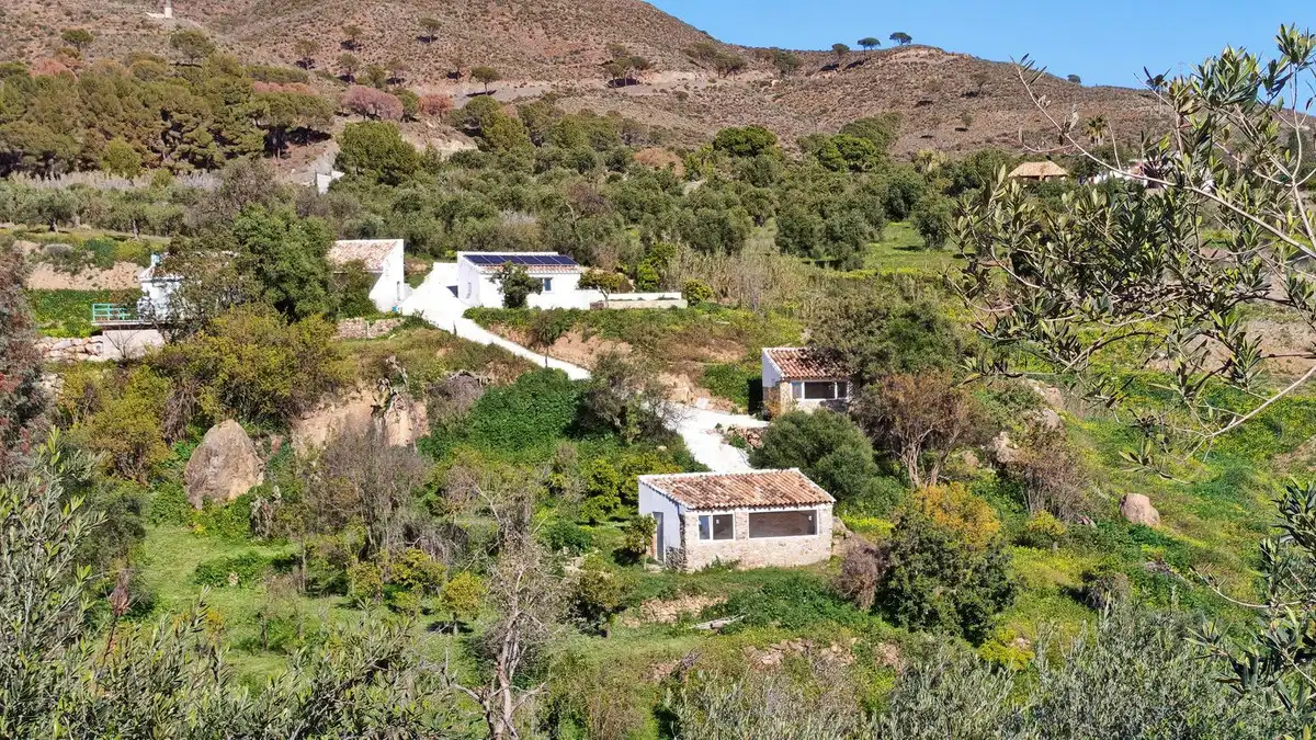 Casa rústica amb piscina en venda a Casarabonela