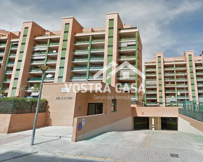 Vista exterior de Garatge en venda en Paterna