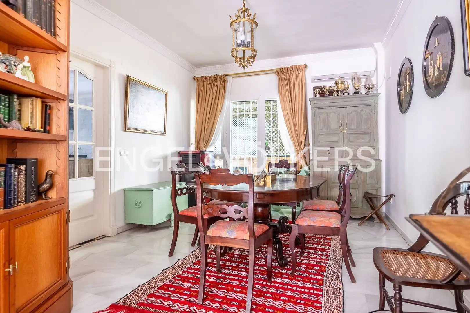 Dining room of Houses for sale in Sevilla  with Air Conditioner, Heating and Private garden