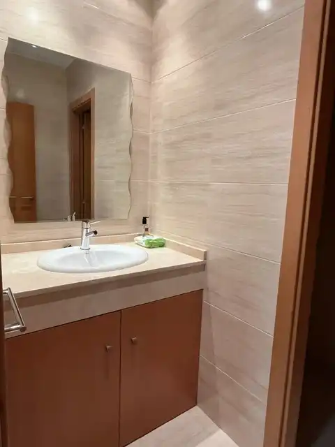 Badezimmer von Büro zur Miete in Santander mit Klimaanlage, Heizung und Möbliert