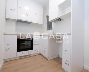 Kitchen of Flat for sale in  Barcelona Capital  with Air Conditioner and Heating