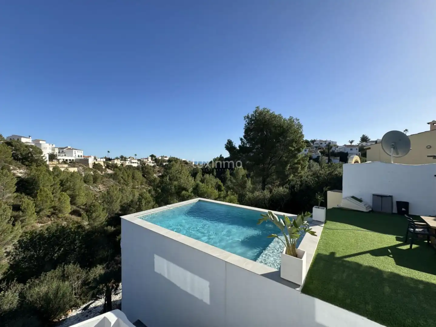 Schwimmbecken von Haus oder Chalet zum Verkauf in Dénia mit Klimaanlage, Terrasse und Abstellraum