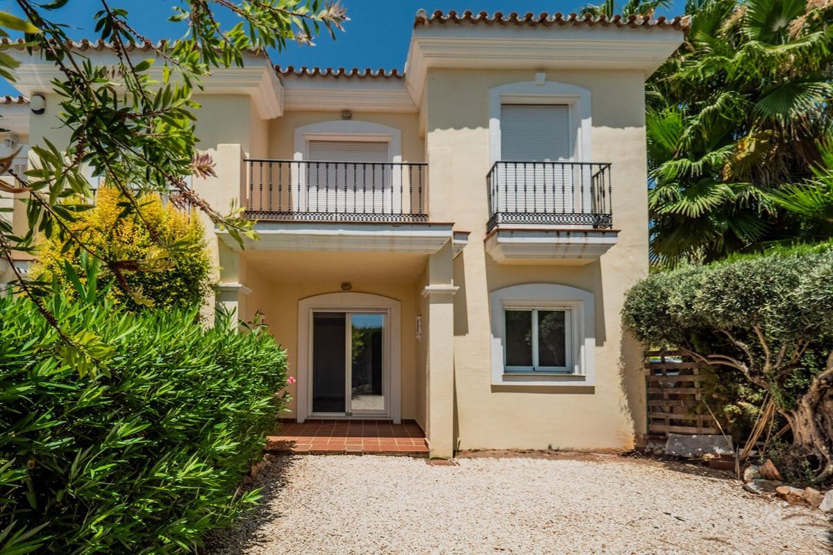 Vista exterior de Casa adosada en venda en Málaga Capital amb Aire condicionat, Jardí privat i Piscina