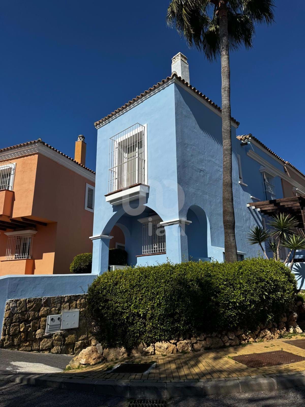 Vista exterior de Casa o xalet en venda en Marbella amb Aire condicionat, Calefacció i Terrassa