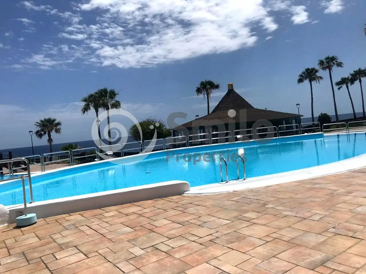 Piscina de Dúplex de alquiler en Arona con Terraza, Amueblado y Piscina comunitaria
