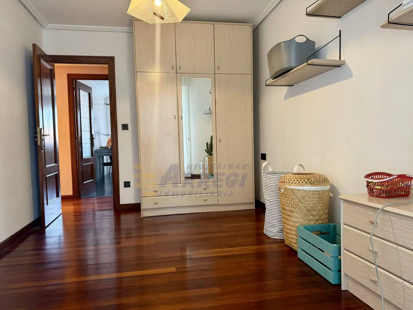 Wohnung zum Verkauf in Deba mit Heizung, Abstellraum und Möbliert