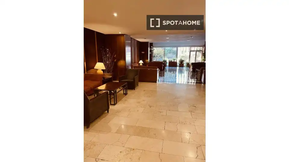 Piso con terraza en alquiler en Chamartín, imagen 4