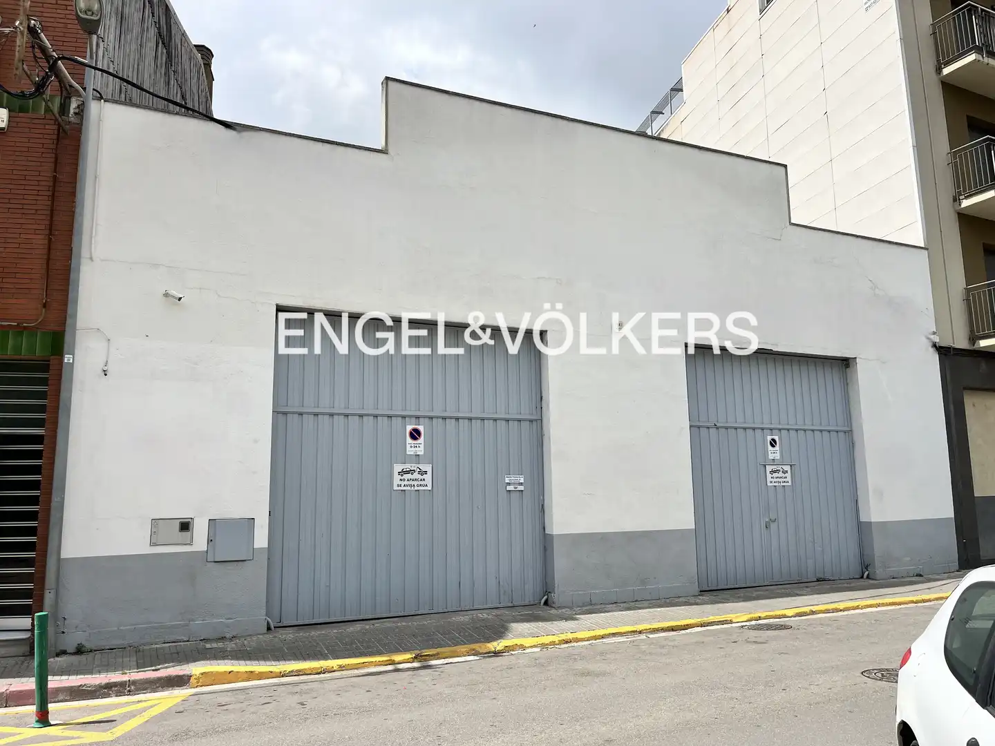 Vista exterior de Nave industrial de alquiler en Granollers