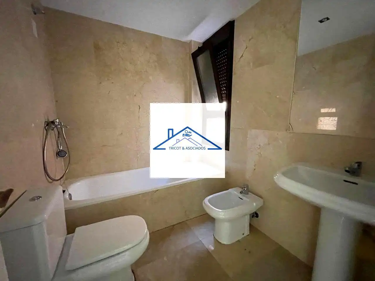 Baño de Planta baja en venta en Ocaña con Calefacción