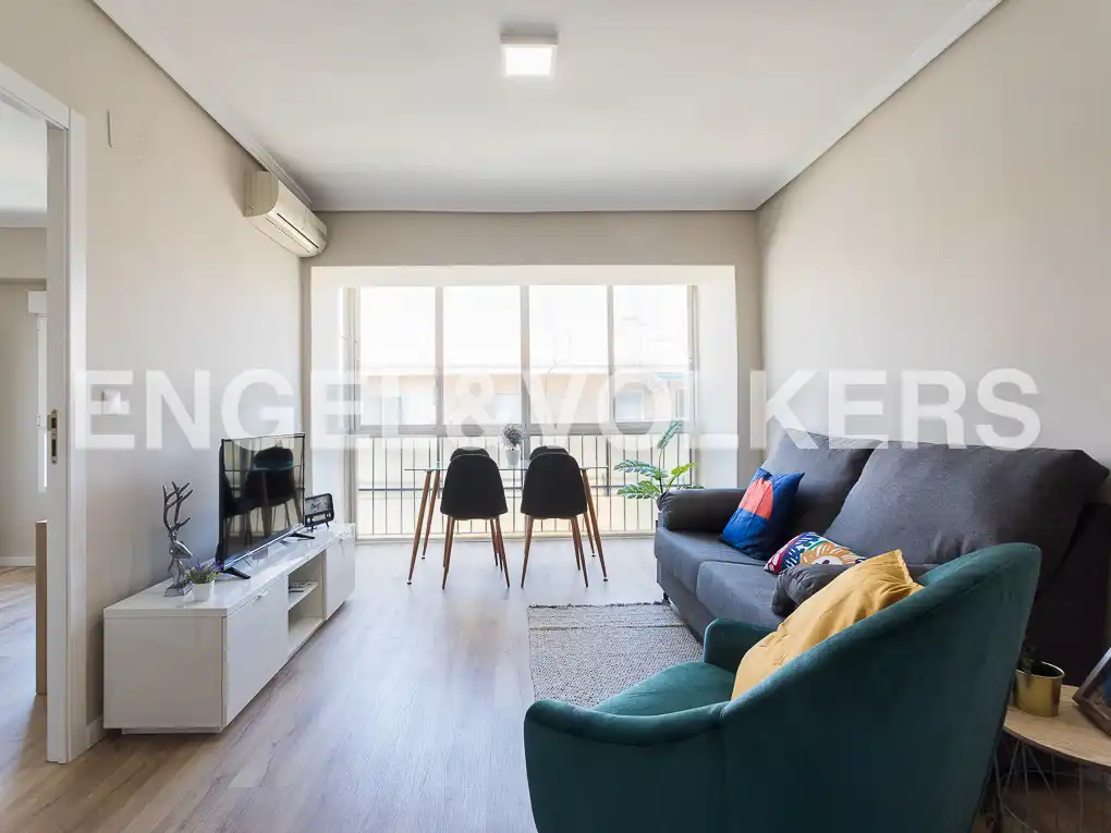 Living room of Flat for rent in Valencia  with Air Conditioner, Heating and Parquet flooring