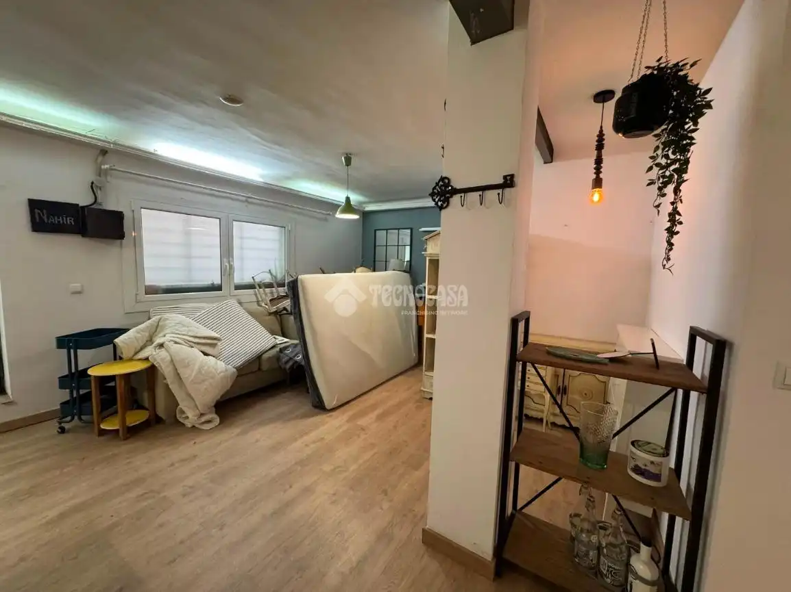Wohnung zum Verkauf in Barcelona mit Klimaanlage und Parkett