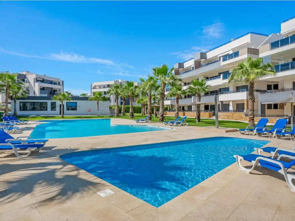 Apartment mit Pool zum Verkauf in Calle Lagos de Covadonga, imagen 2