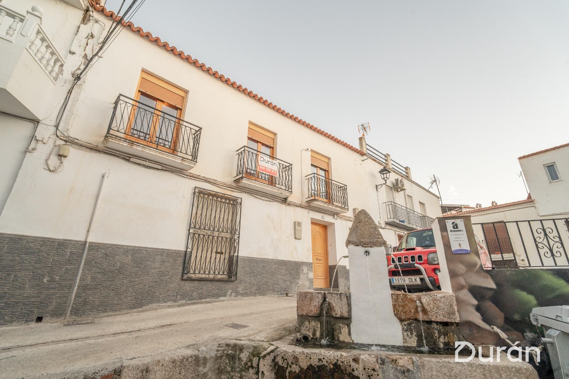 Vista exterior de Finca rústica en venda en Alcolea amb Aire condicionat, Jardí privat i Traster