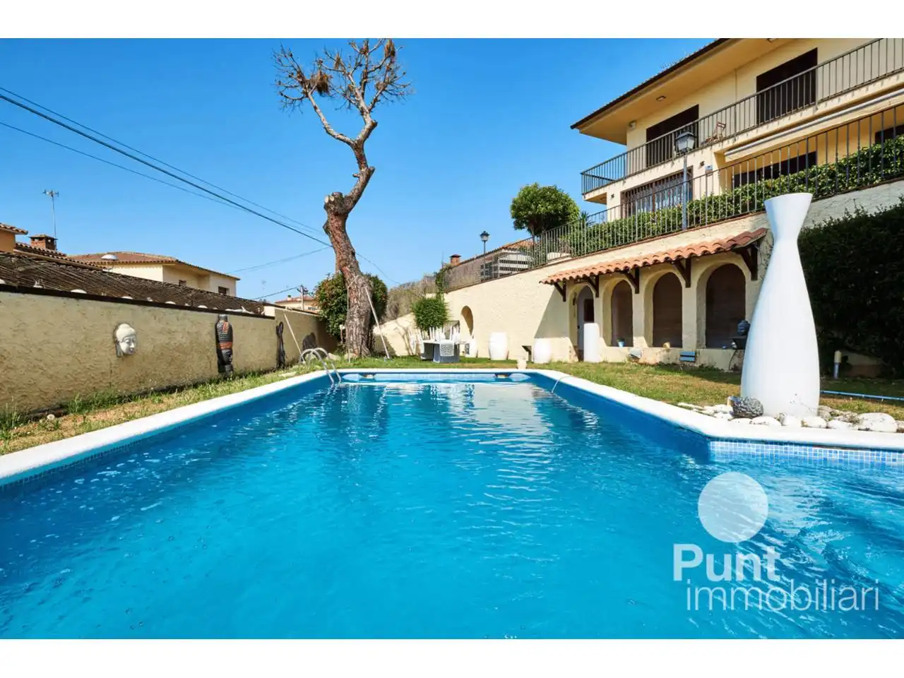 Piscina de Casa o xalet en venda en Premià de Dalt amb Aire condicionat, Calefacció i Jardí privat