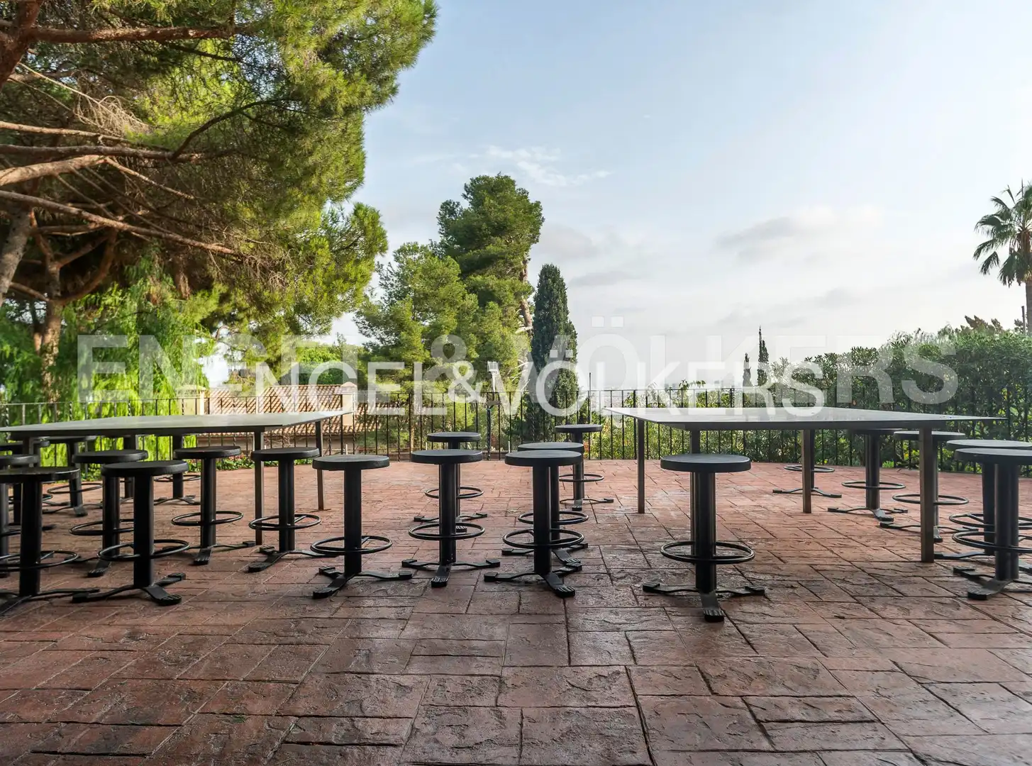 Terrassa de Casa o xalet en venda en Barcelona amb Calefacció, Jardí privat i Terrassa