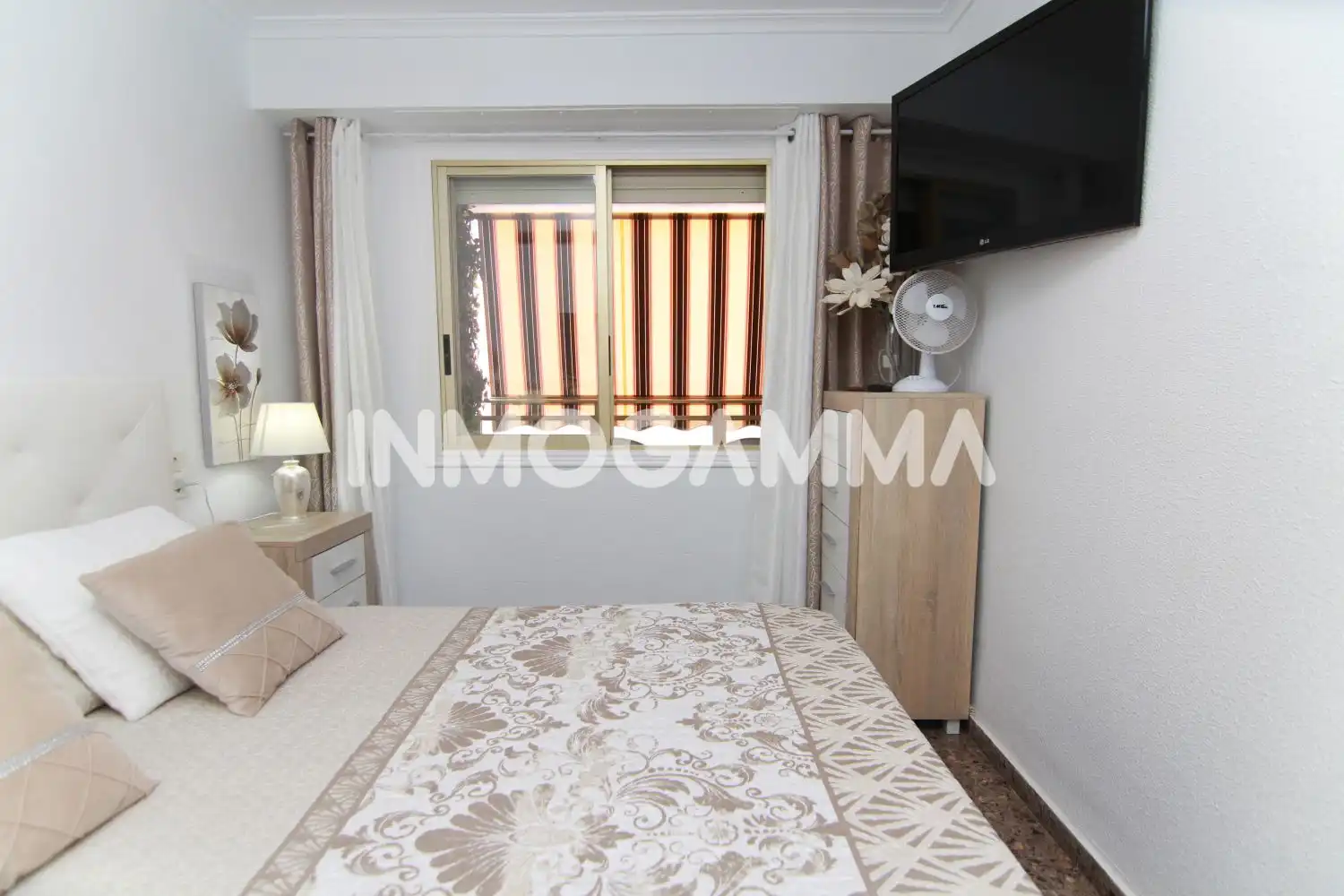 Habitación de Apartamento de alquiler en Cullera con Terraza, Amueblado y Piscina comunitaria