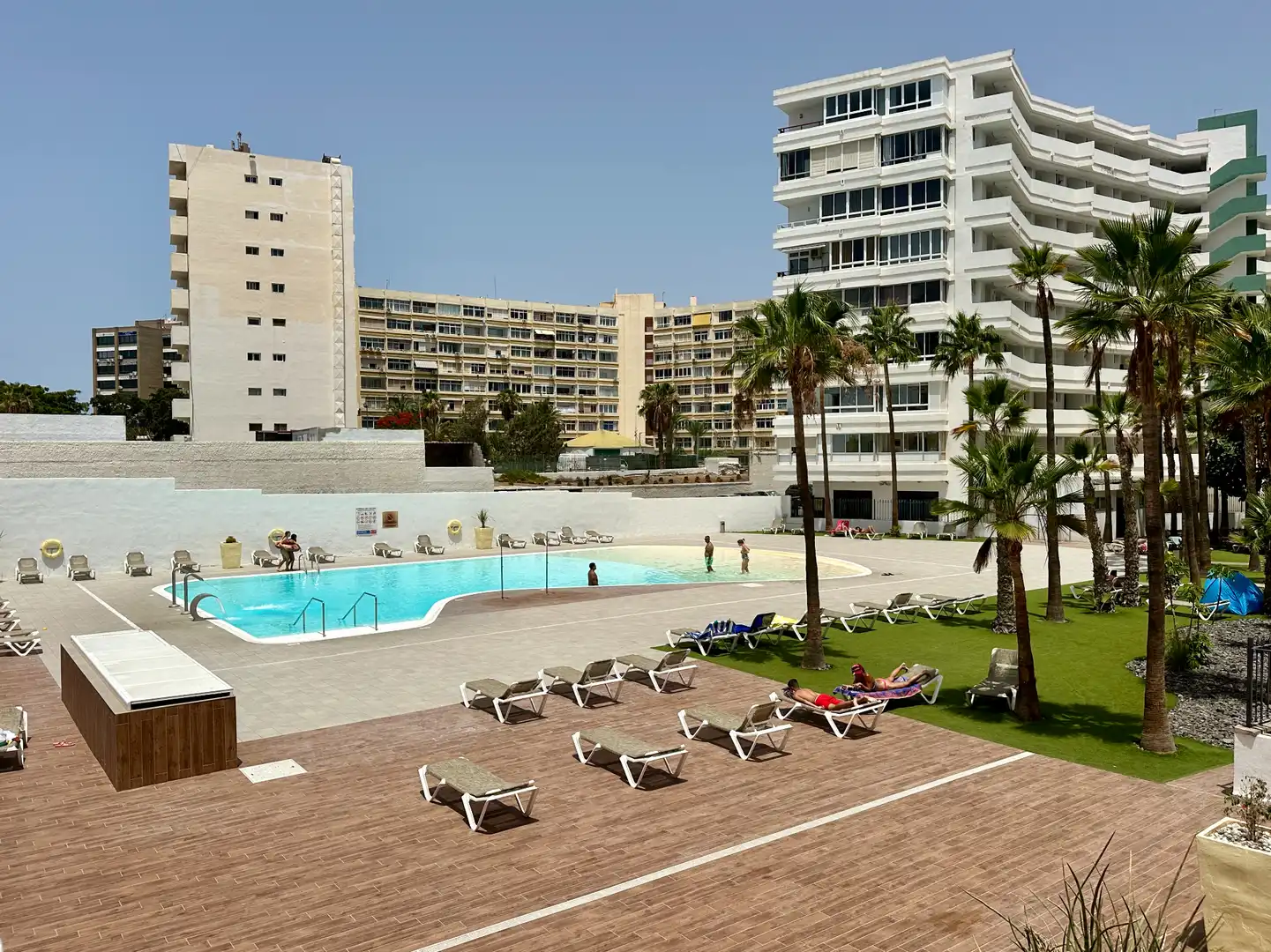 Piscina de Piso de alquiler en San Bartolomé de Tirajana con Amueblado, Lavadora y Microondas