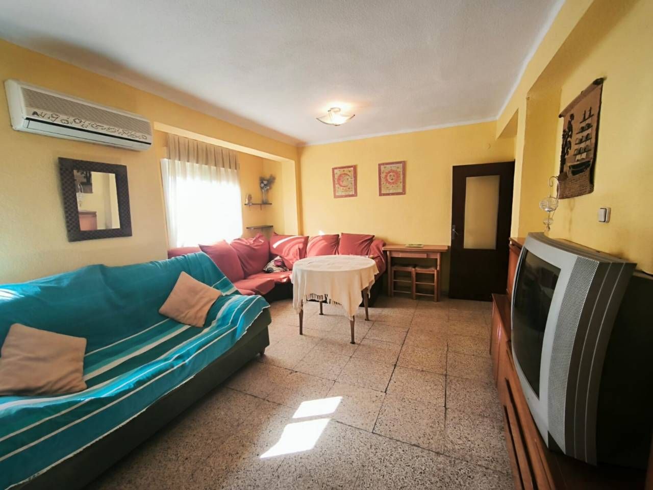 Living room of Flat for sale in  Albacete Capital  with Heating and Balcony