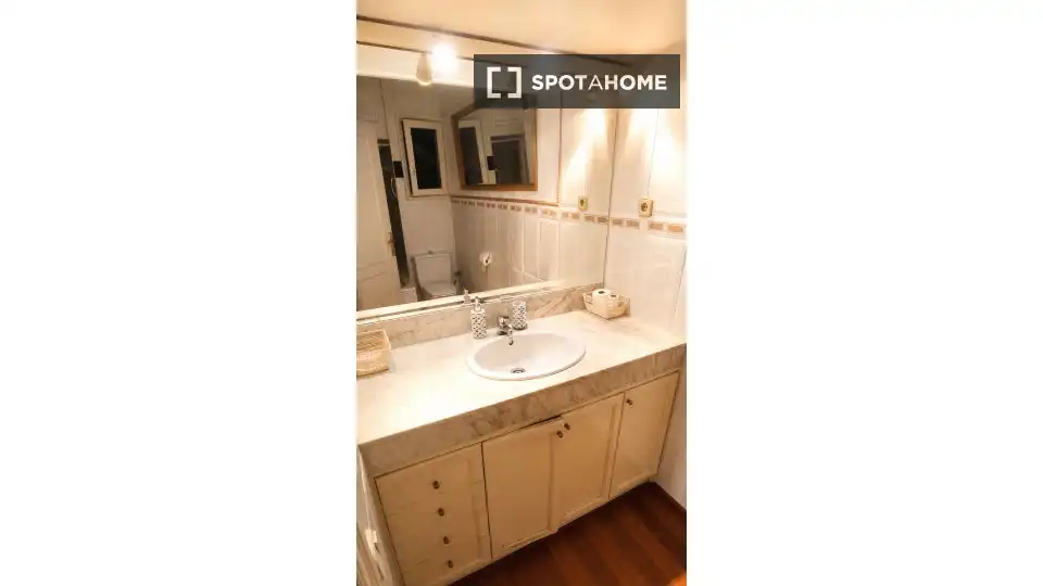 Flat with terrace to rent in Ciutat Vella, imagen 7