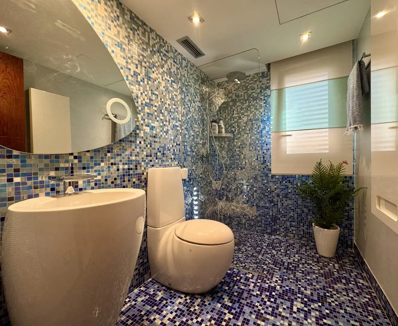 Bathroom of Houses for sale in Roses  with Heating, Terrace and Storage room