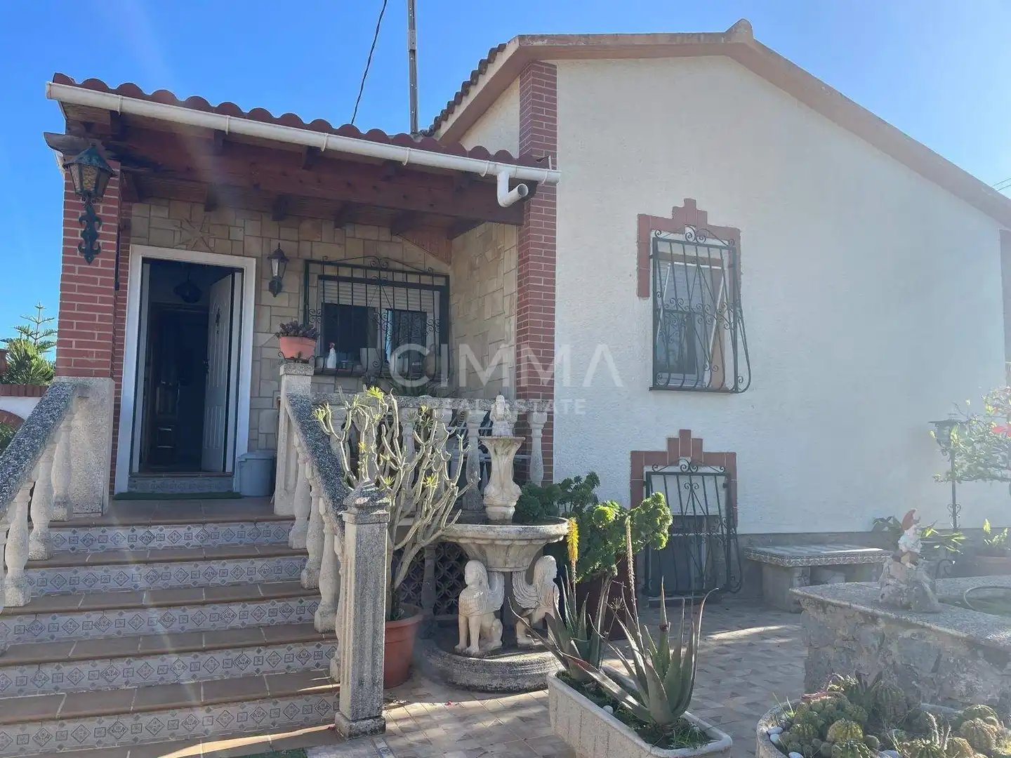 Vista exterior de Casa o chalet en venta en La Nucia con Aire acondicionado, Jardín privado y Terraza