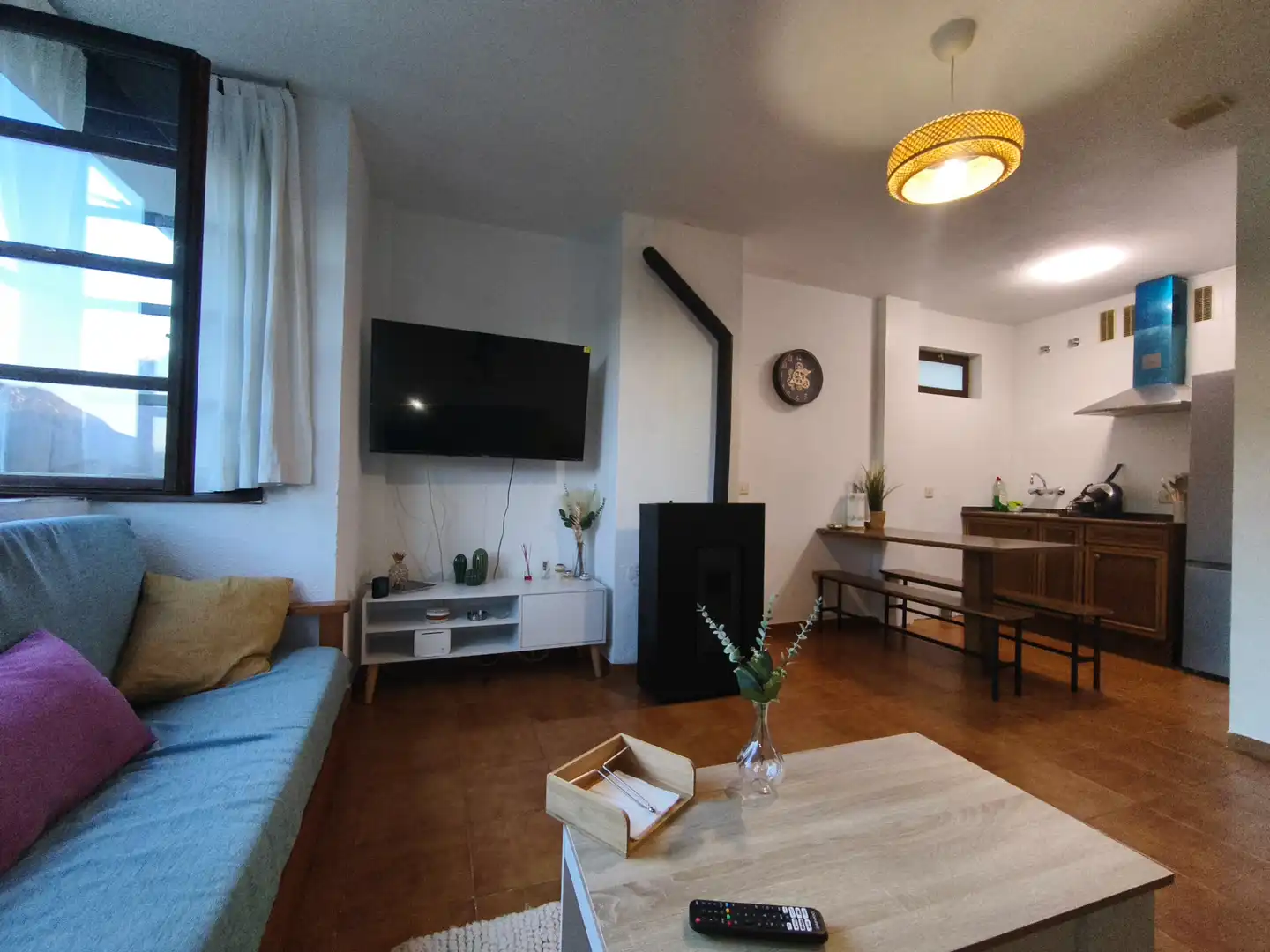 Sala de estar de Piso de alquiler en Puebla de Lillo con Calefacción, Amueblado y Lavadora