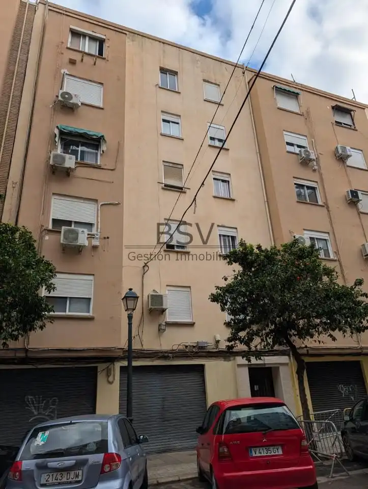 Vista exterior de Piso en venta en Valencia