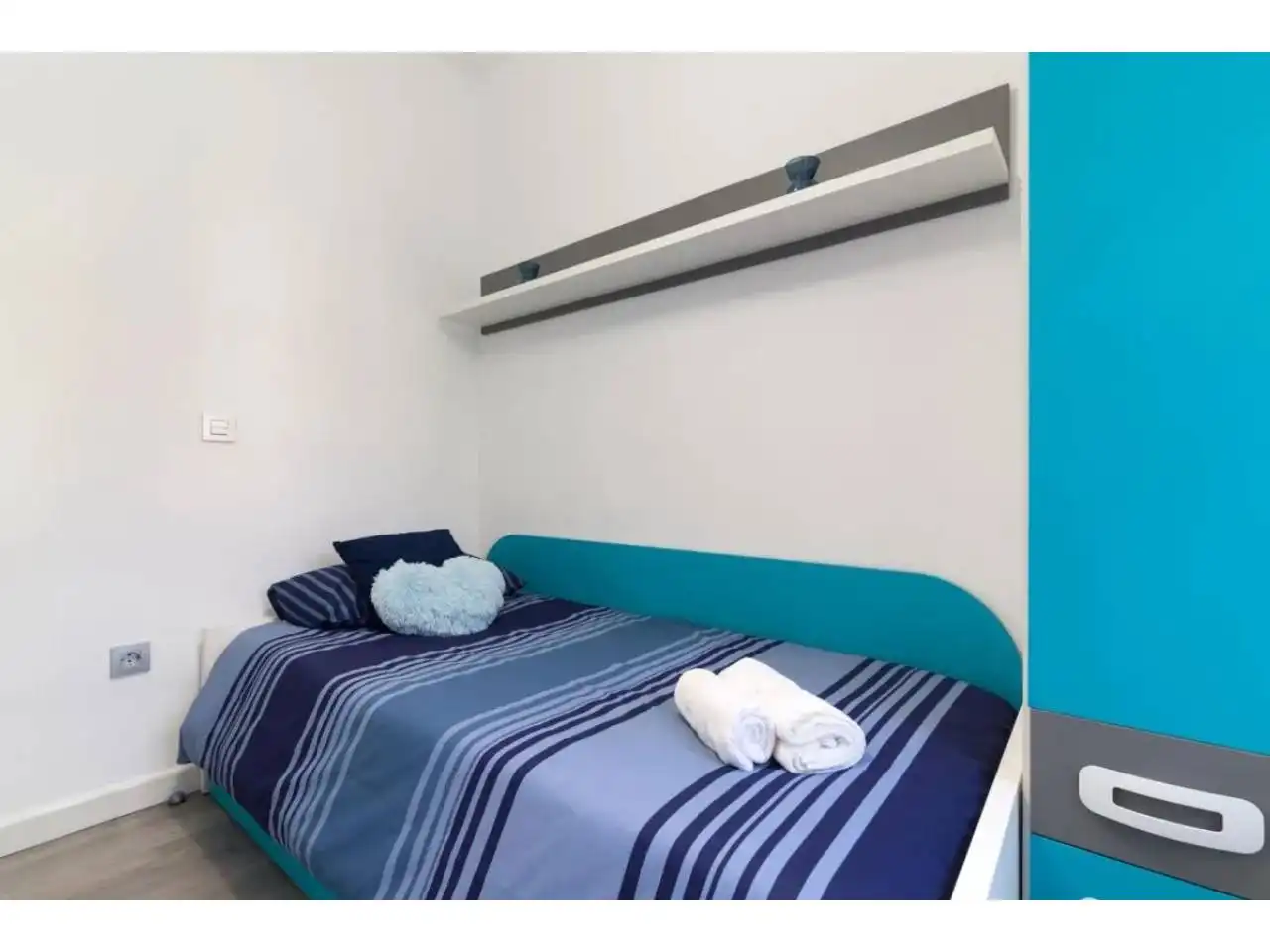 Bedroom of Study for sale in Sant Joan Despí  with Air Conditioner, Heating and Parquet flooring