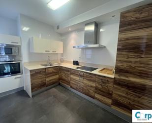 Cuina de Pis de lloguer en  Pamplona / Iruña amb Calefacció, Parquet i Terrassa