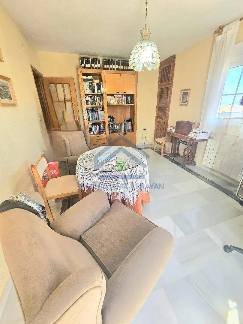Sala de estar de Casa o chalet en venta en Ogíjares con Aire acondicionado, Calefacción y Jardín privado
