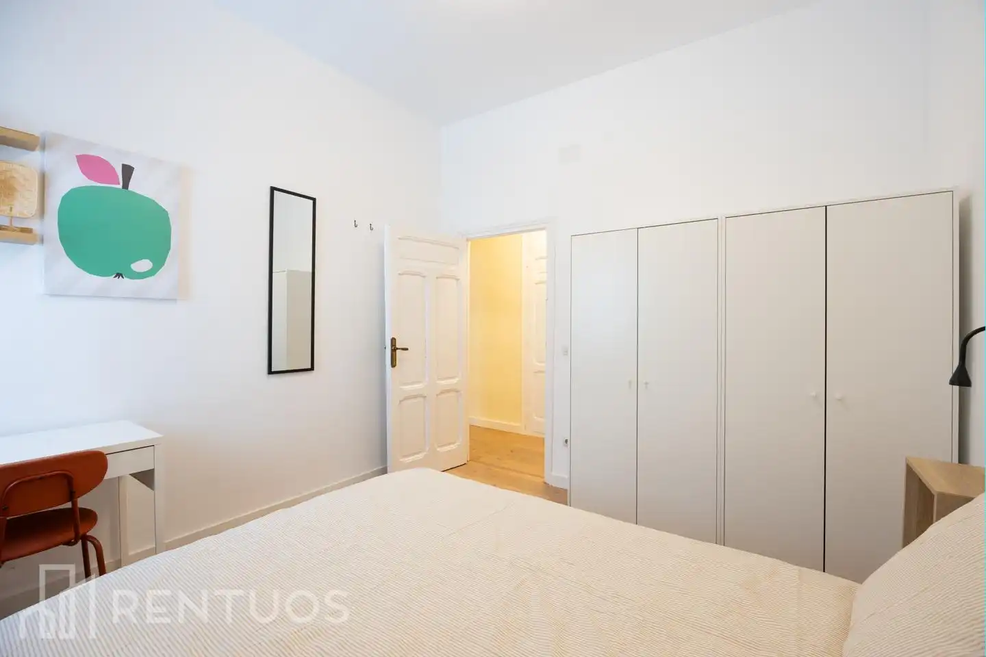 Schlafzimmer von Erdgeschoss zur Miete in Madrid mit Heizung, Parkett und Möbliert