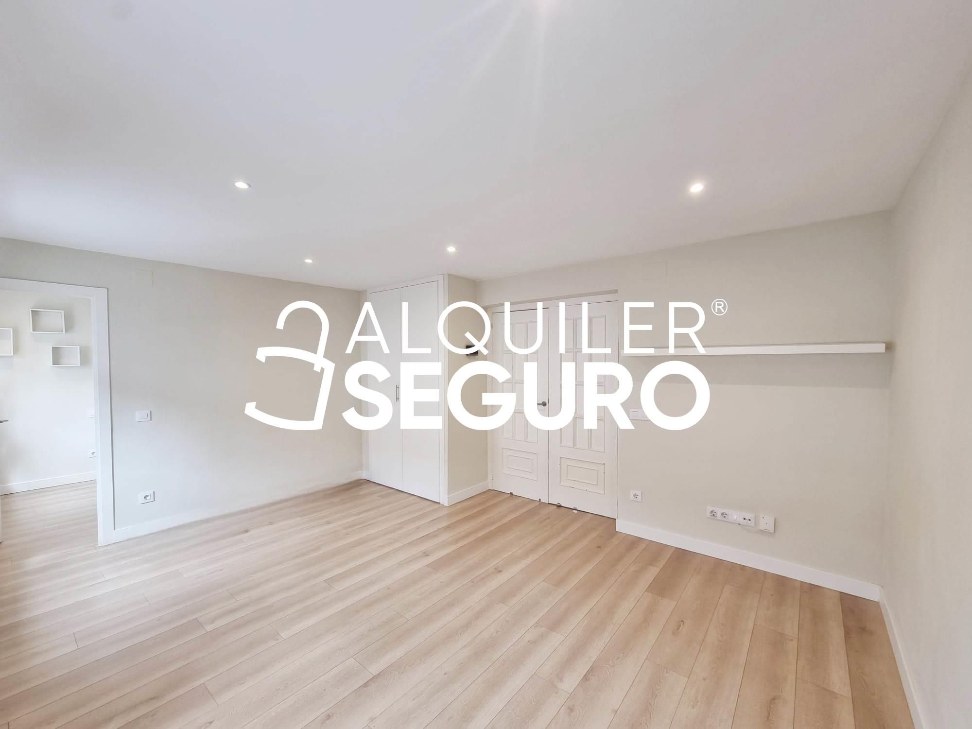 Flat to rent in Escudero, Casco Antiguo