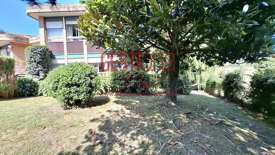 Jardín de Casa o chalet en venta en Medio Cudeyo con Jardín privado