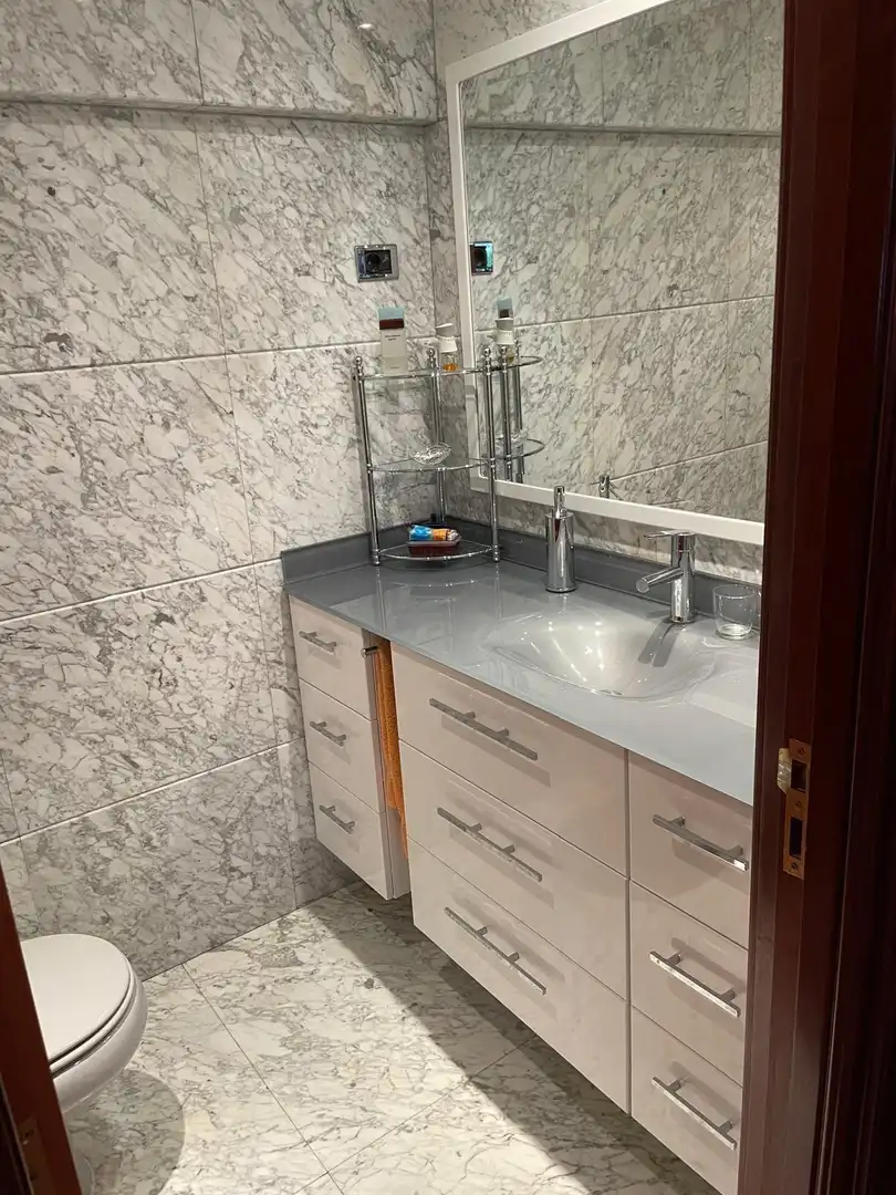 Baño de Piso en venta en Getxo  con Calefacción, Terraza y Trastero