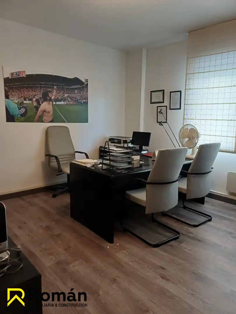 Office for rent in  Pamplona / Iruña  with Heating and Furnished
