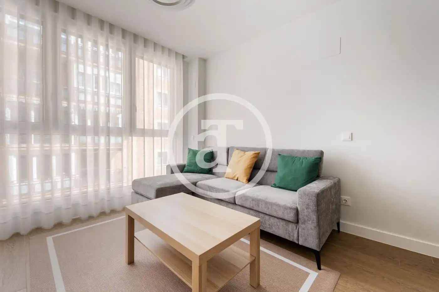 Flat for rent in Calle de San Aquilino, Almenara -Ventilla