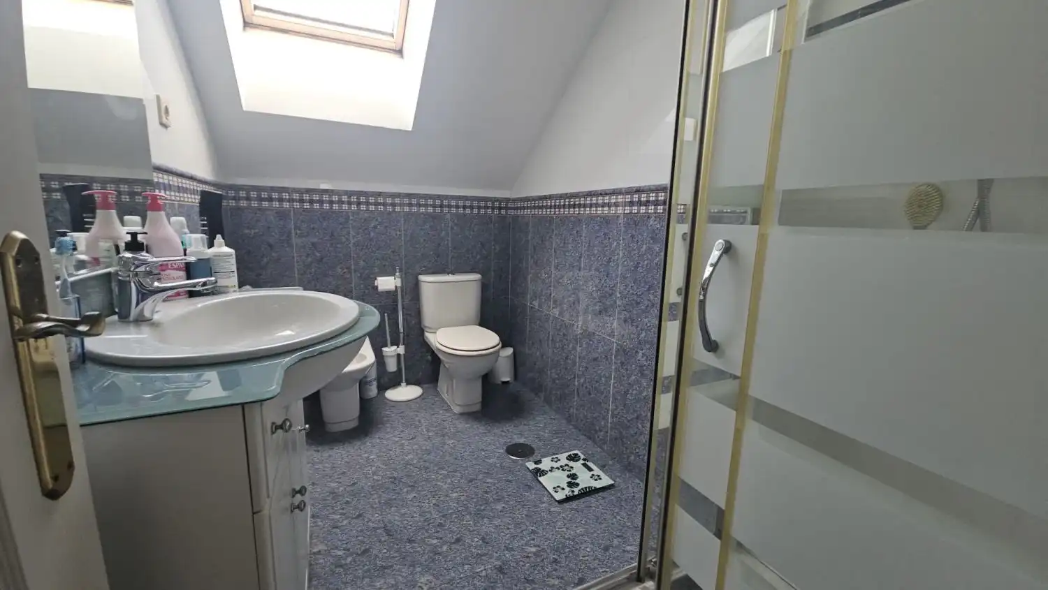 Badezimmer von Haus oder Chalet zum Verkauf in Santa Cruz de Bezana mit Heizung