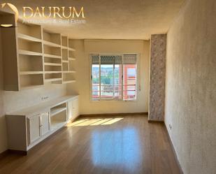 Bedroom of Flat for sale in  Madrid Capital  with Air Conditioner and Heating