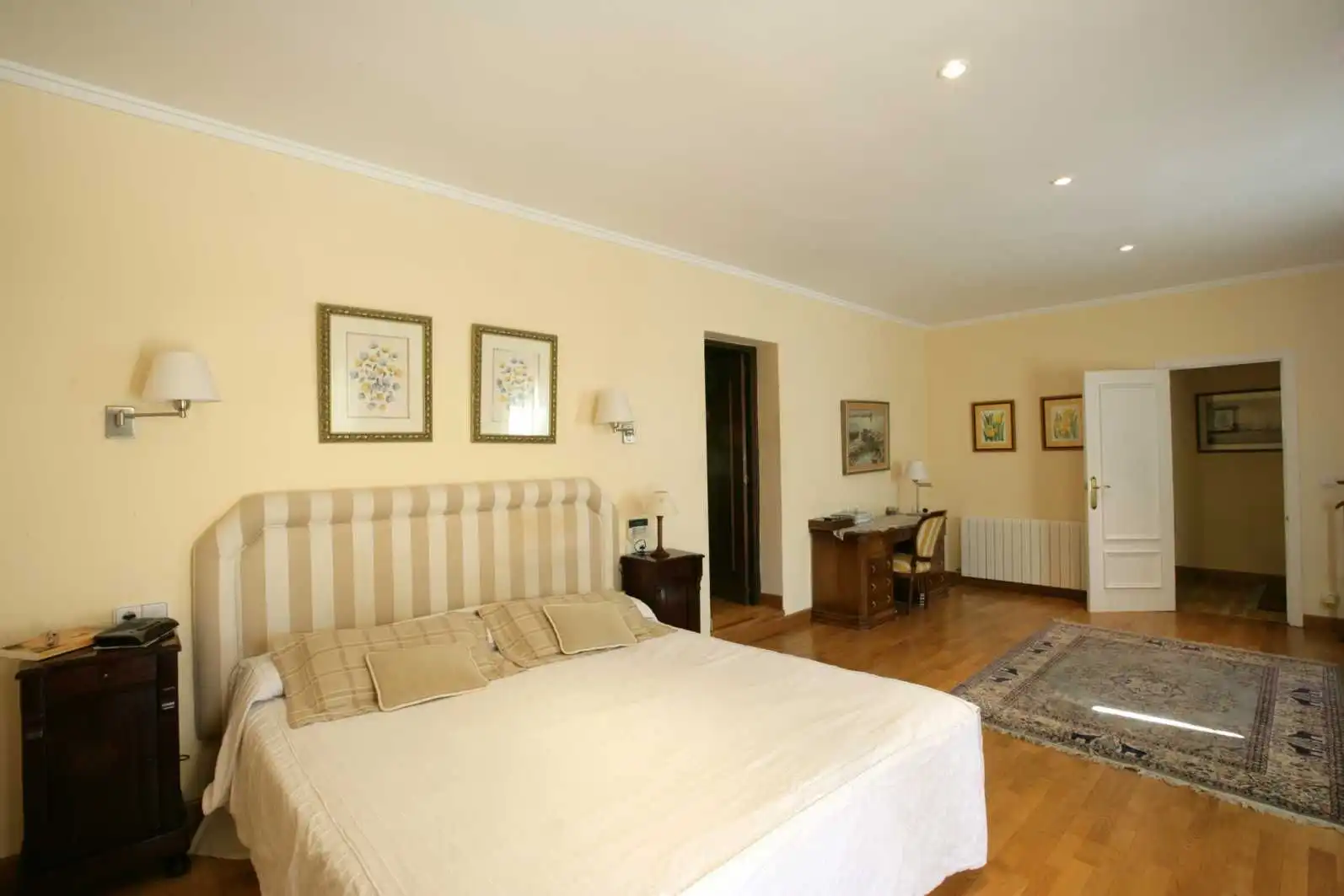 Casa con piscina en venta en Urbanizaciones, imagen 6