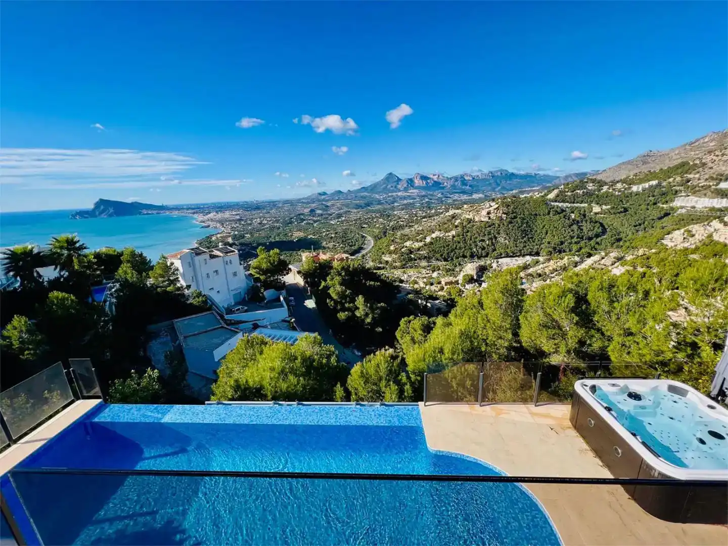Vista exterior de Loft en venda en Altea amb Aire condicionat, Jardí privat i Parquet