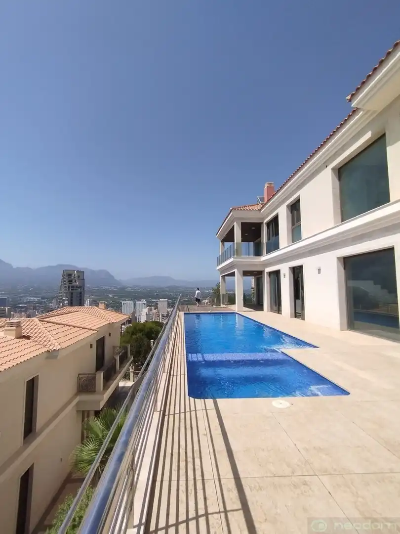 Swimming pool of Flat for rent in Benidorm  with Air Conditioner, Terrace and Storage room