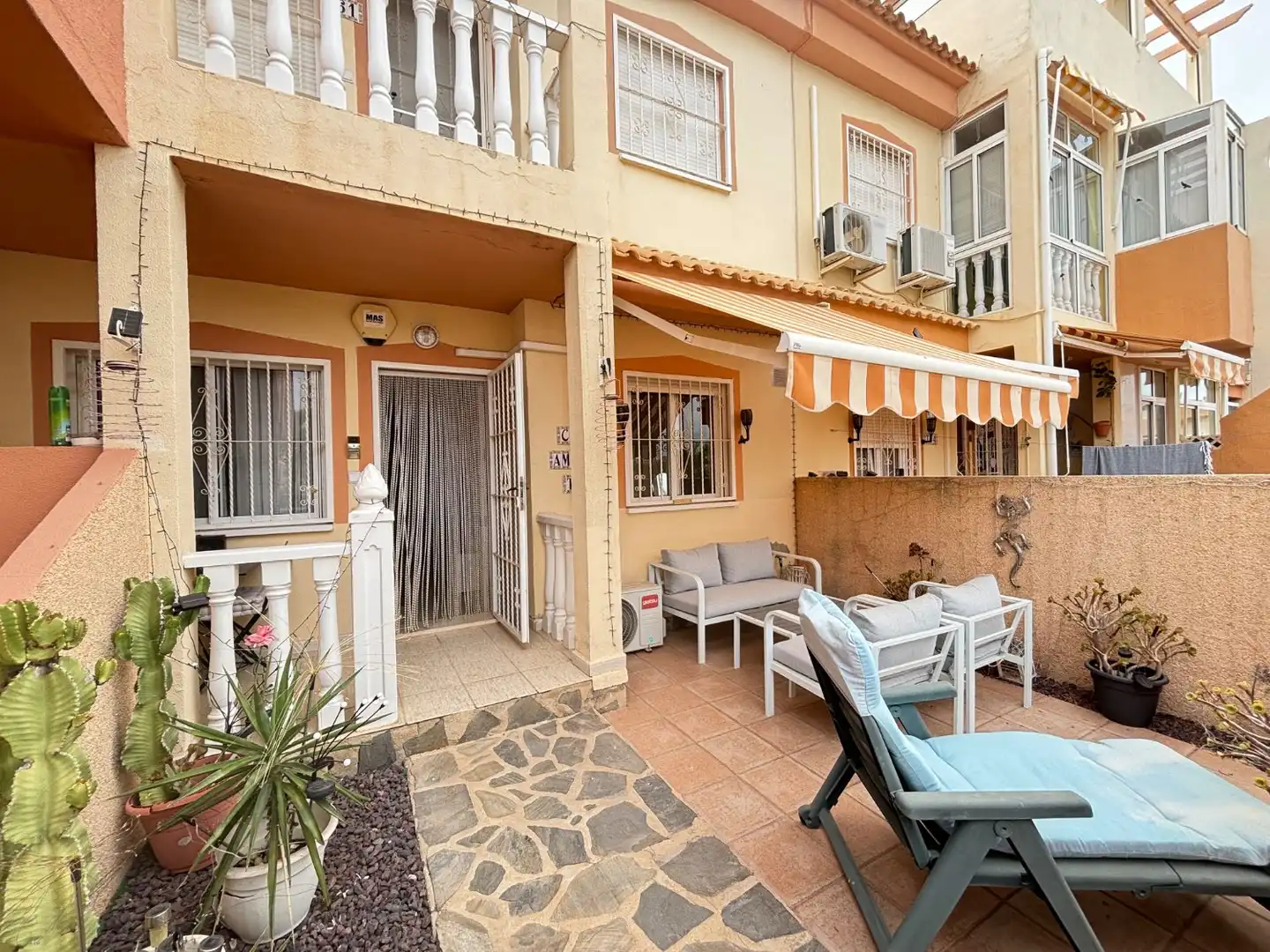 Vista exterior de Apartament en venda en Orihuela amb Aire condicionat, Moblat i Internet