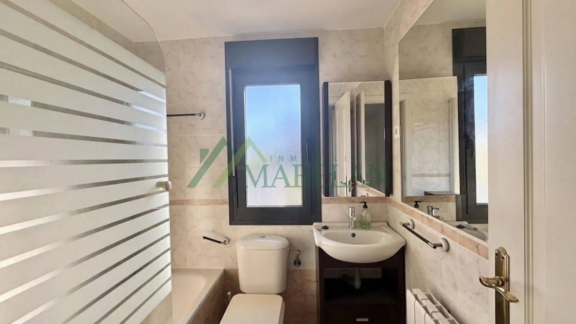 Baño de Piso de alquiler en Las Rozas de Madrid con Calefacción, Parquet y Piscina comunitaria
