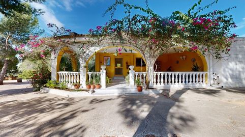 Foto 2 de Casa o chalet en venta en Calle Pirineos, Urbanizaciones, Llíria