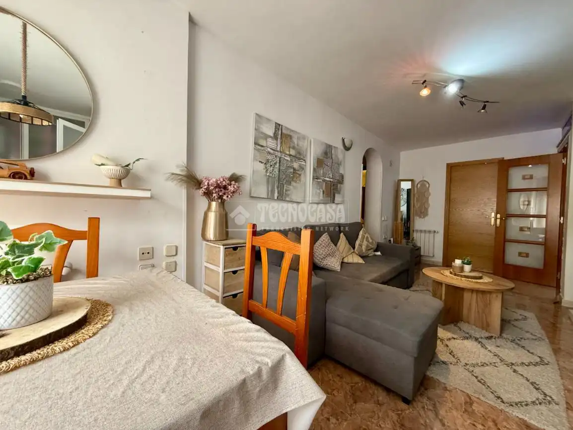Sala de estar de Piso en venta en Alovera con Calefacción y Balcón