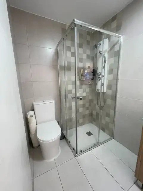 Badezimmer von Erdgeschoss zum Verkauf in Villajoyosa / La Vila Joiosa mit Terrasse und Möbliert