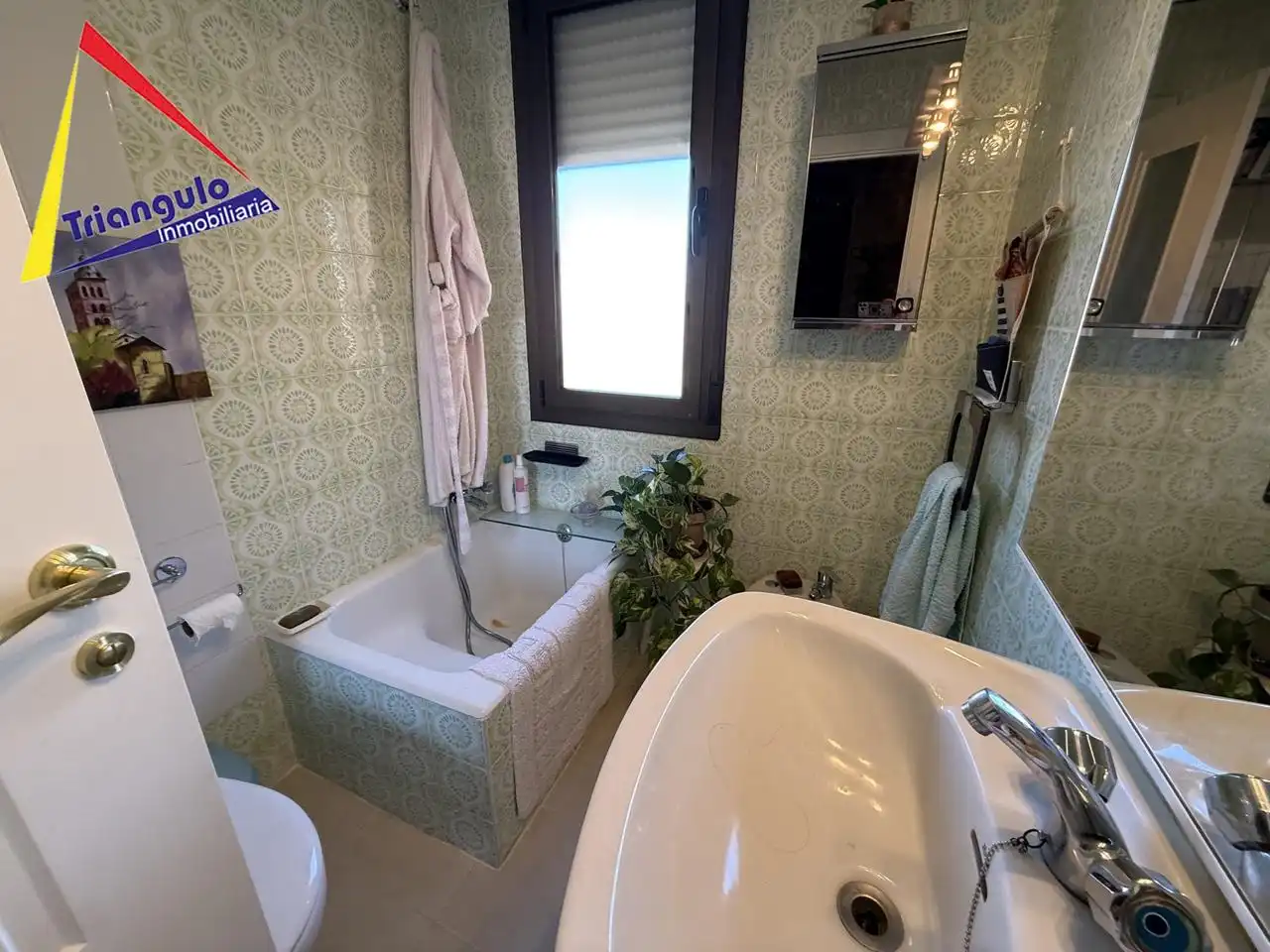 Baño de Piso en venta en Segovia con Calefacción y Terraza
