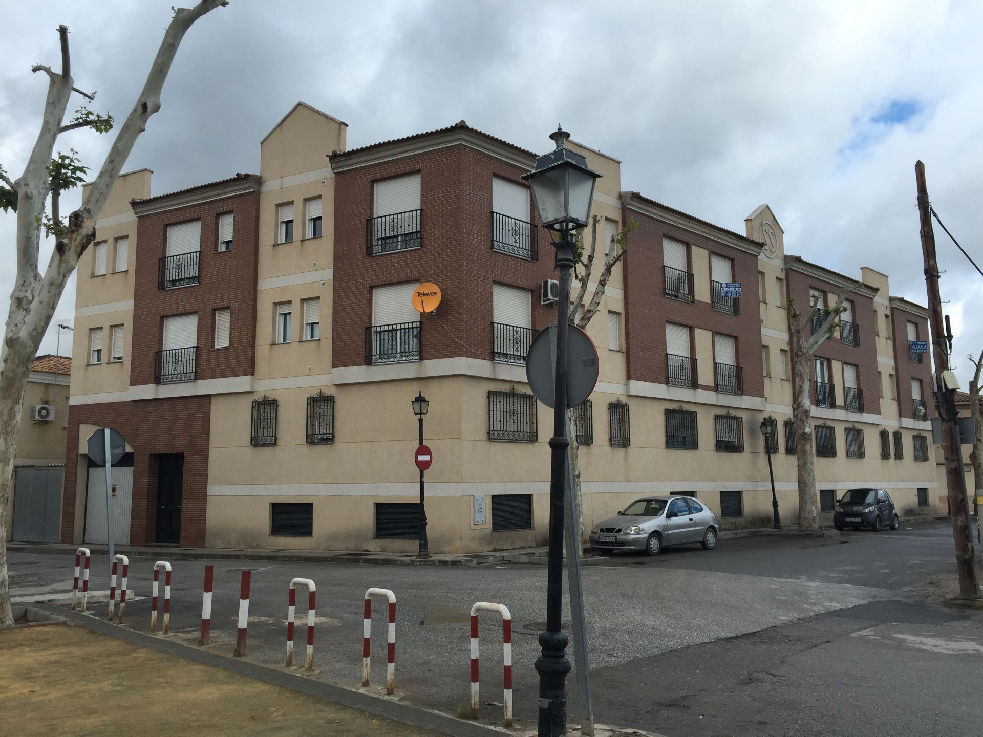Vista exterior de Apartament en venda en Fuente Vaqueros amb Forn i Rentadora