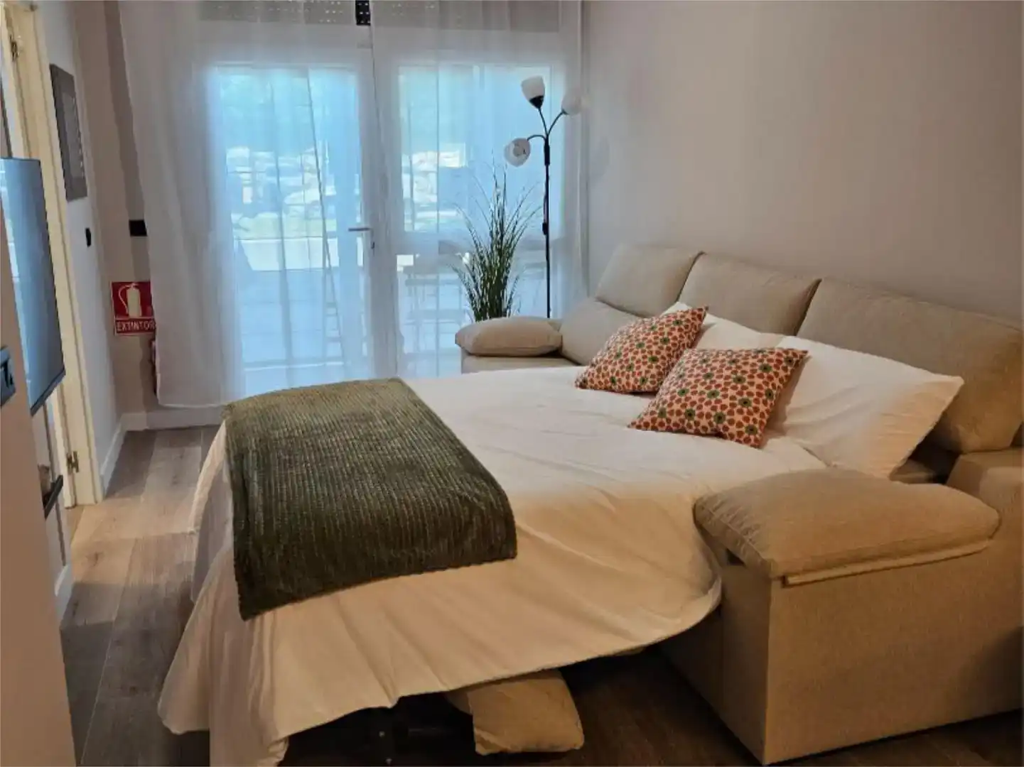 Sala d'estar de Loft de lloguer en  Pamplona / Iruña amb Aire condicionat i Moblat