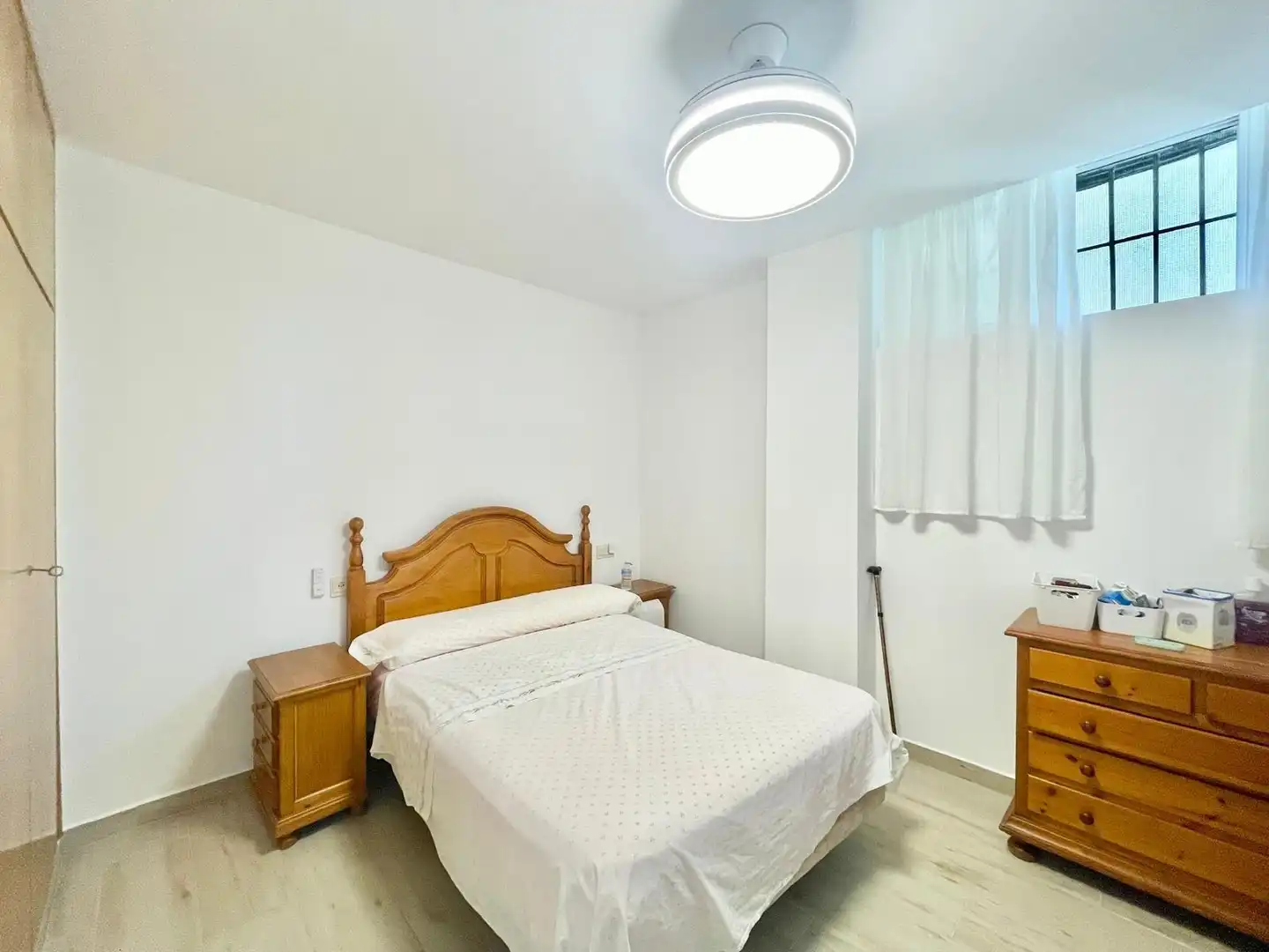 Schlafzimmer von Erdgeschoss zum Verkauf in Salobreña mit Möbliert und Gemeinschaftspool